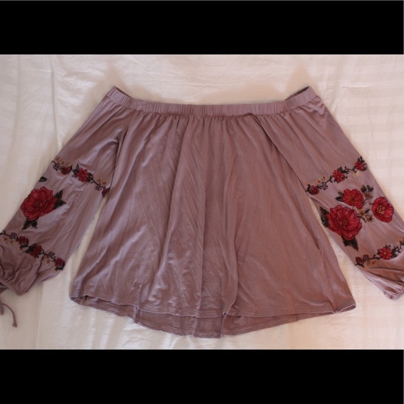 American Eagle floral off the shoulder top - Picture 1 of 3